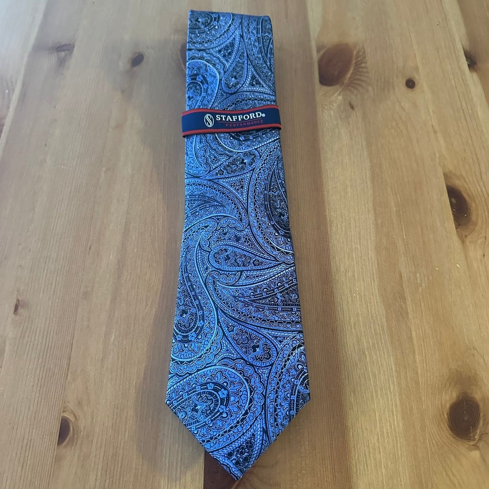 NEW NWT‎ Stafford Performance Mens Blue Paisley Stain Resistant Necktie One Size